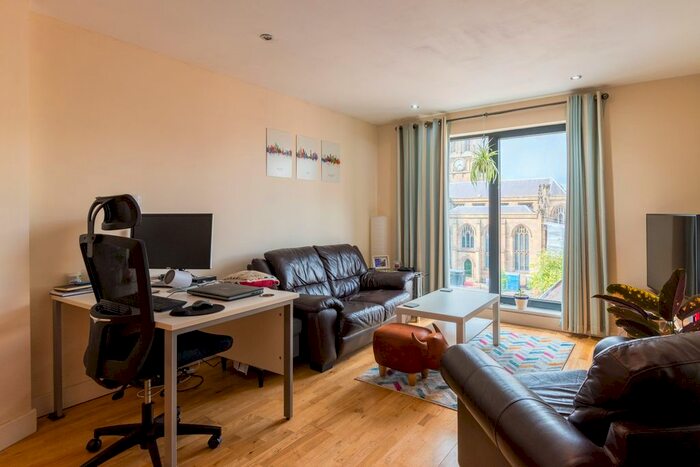 1 Bedroom Flat To Rent In The Chandlers, Leeds, LS2