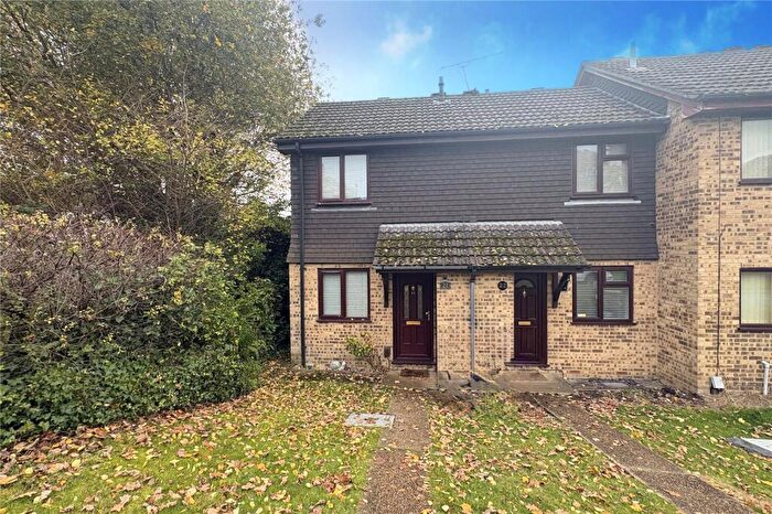 1 Bedroom End Of Terrace House For Sale In Beaumont Grove, Aldershot, Hampshire, GU11