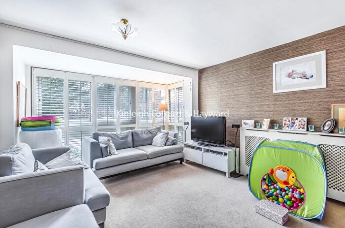 2 Bedroom Flat To Rent In Oakleigh Road North, London, N20