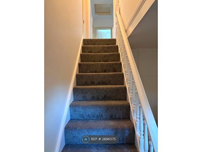 2 Bedroom Flat To Rent In Wokingham Road, Bracknell, RG42