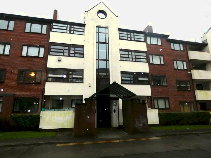 3 Bedroom Property To Rent In Asgard Drive, Salford, M5