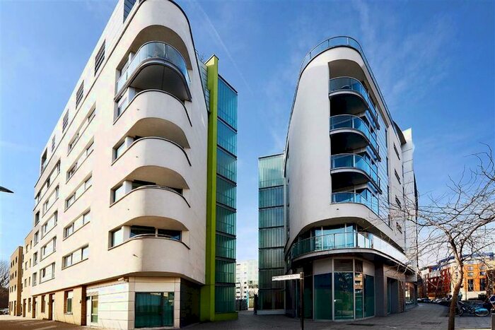 2 Bedroom Flat To Rent In Empire Square East, Empire Square, London, SE1