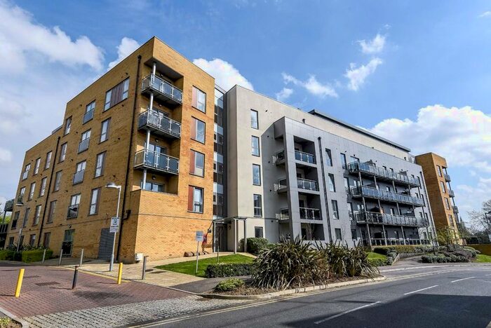 1 Bedroom Flat To Rent In St. Georges Grove, London SW17