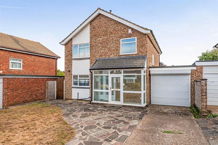 3 Bedroom Detached House For Sale In Long Acre, Orpington, BR6