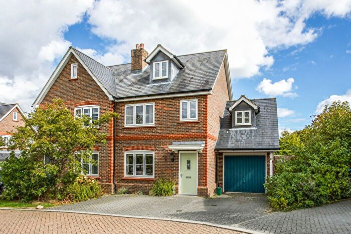 4 Bedroom Semi-detached House For Sale In Talbot Mead, Hurstpierpoint, BN6