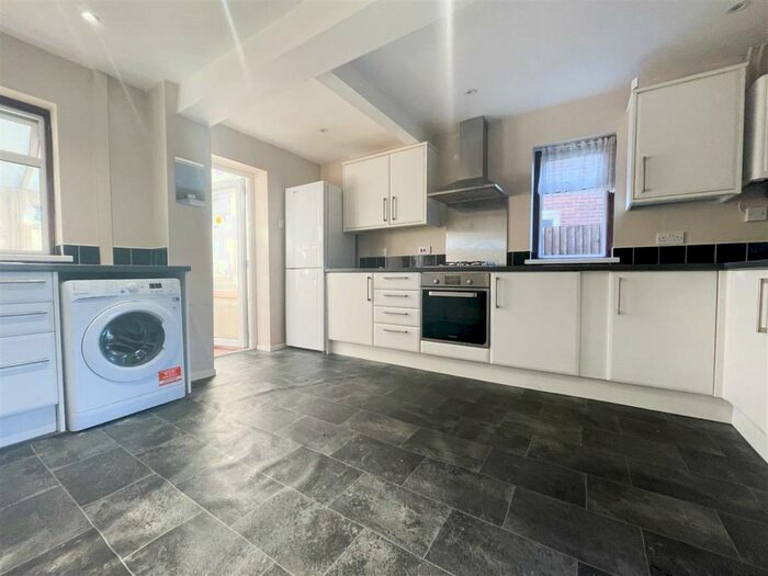 3 Bedroom House To Rent In Longhouse Road, Grays, RM16