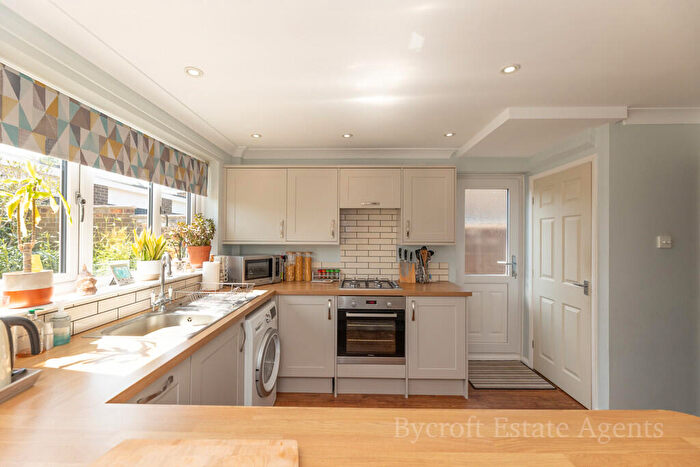 3 Bedroom Detached House For Sale In Siskin Close, Bradwell, NR31