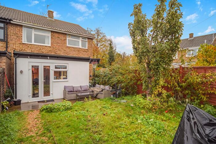 3 Bedroom Semi Detached House For Sale In Waterloo Close, Brampton, PE28