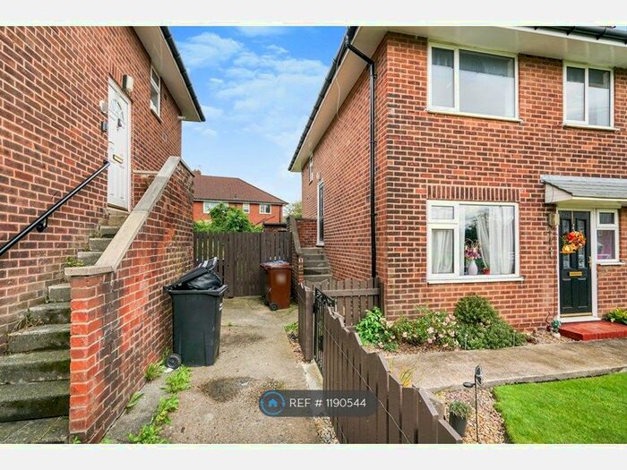 2 Bedroom Maisonette To Rent In Sussex Place, Tyldesley, Manchester, M29