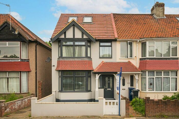 4 Bedroom Terraced House To Rent In Bridge Avenue, Hanwell, W7