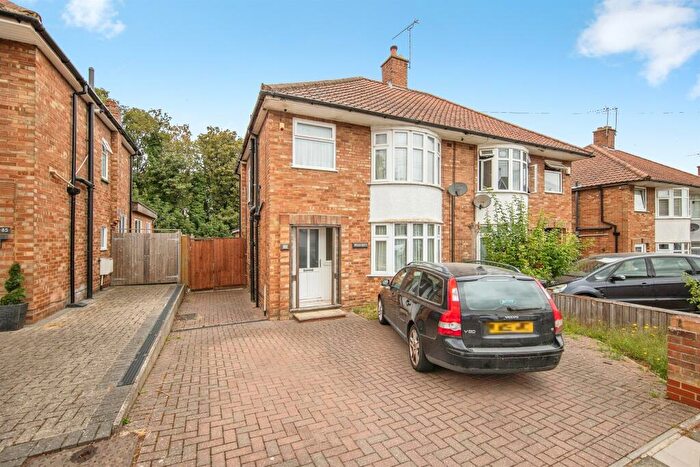 3 Bedroom Semi-Detached House For Sale In Oulton Road, Ipswich, IP3