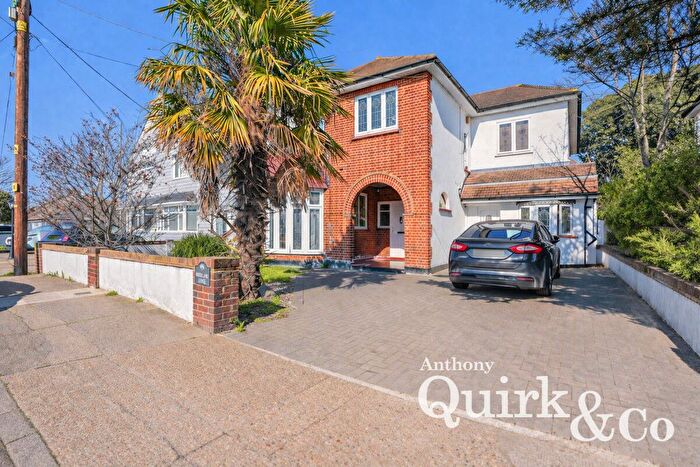 7 Bedroom Detached House For Sale In Long Road, Canvey Island, SS8