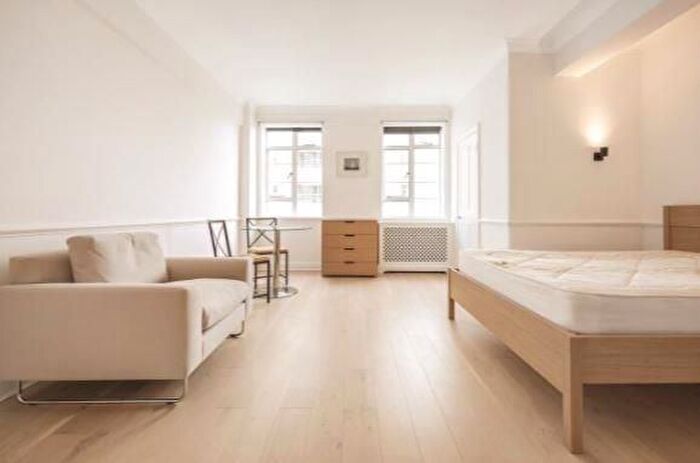 Studio To Rent In George Street, Marylebone, London, W1H