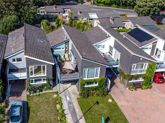 3 Bedroom Detached House For Sale In Arundel Way, Highcliffe, Christchurch, Dorset, BH23