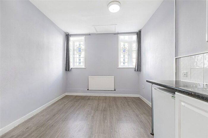 Studio To Rent In Coldharbour Lane, London, SW9