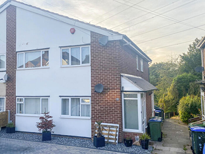2 Bedroom Maisonette For Sale In Hillcrest Road, Great Barr, Birmingham, Sandwell, B43