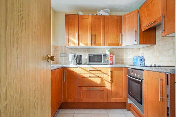 2 Bedroom Maisonette To Rent In Nerptune Court, London, SW16
