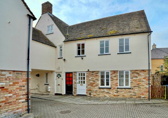 1 Bedroom Maisonette To Rent In Lee Court, St. Marys Street, Eynesbury, St. Neots, PE19