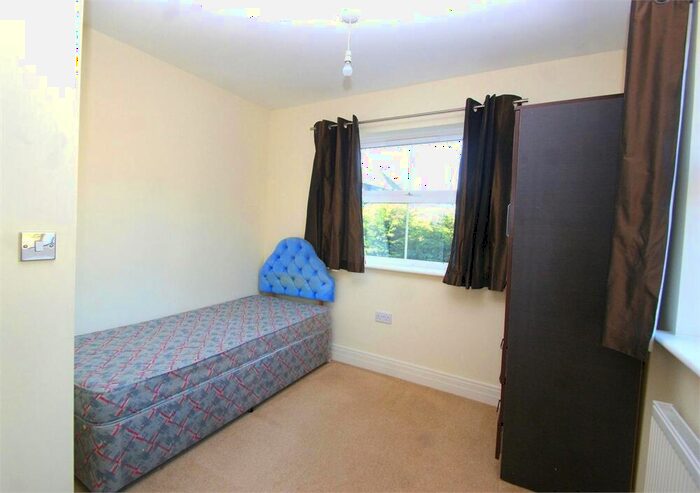 House Of Multiple Occupation To Rent In Benjamin Lane, Wexham, SL3