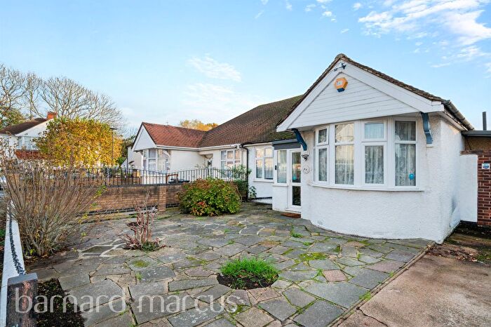 3 Bedroom Semi Detached Bungalow For Sale In Parkfield Road, Feltham, TW13
