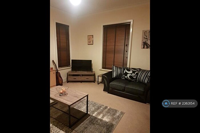 2 Bedroom Flat To Rent In Newton Drive, Blackpool, FY3