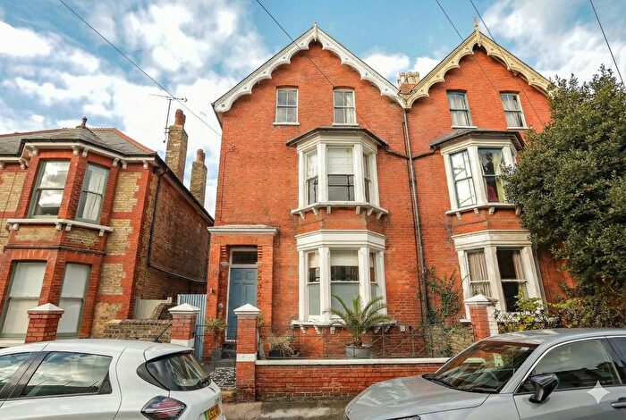 5 Bedroom Semi-Detached House For Sale In Grove Road, Ramsgate, CT11