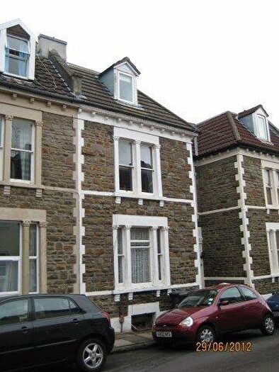 6 Bedroom House To Rent In Oakfield Grove Ref, BS8