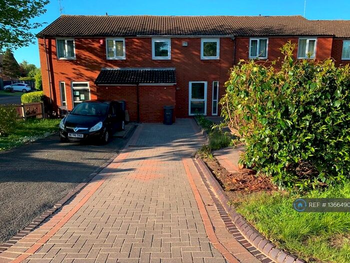 3 Bedroom Terraced House To Rent In Clunbury Croft, Birmingham, B34