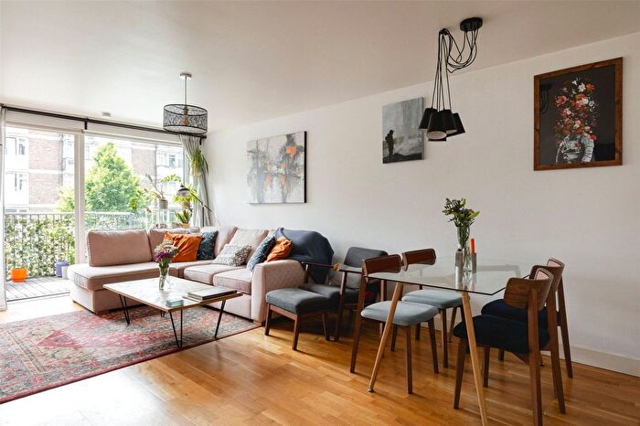 2 Bedroom Flat For Sale In Queensbridge Road, Adelaide Wharf, E2