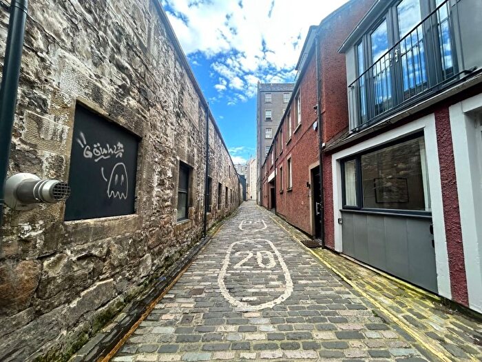 Garage / Parking To Rent In Kings Stable Lane, Grassmarket, Edinburgh, EH1