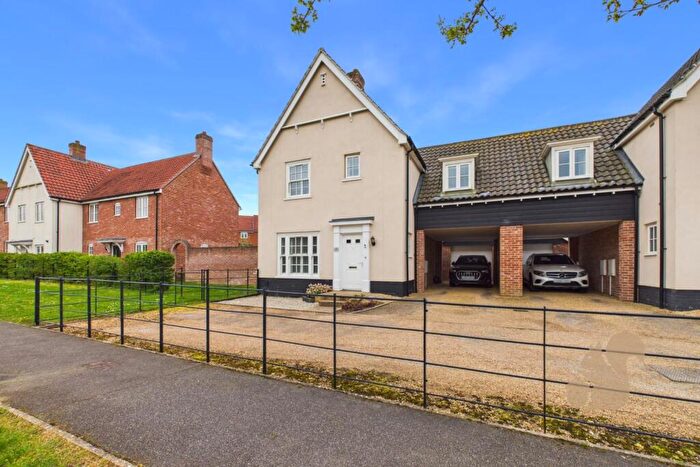 3 Bedroom Link Detached House For Sale In Braithwaite Road, Long Melford, CO10