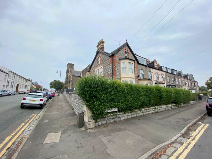 Studio To Rent In Albert Road, Penarth, CF64