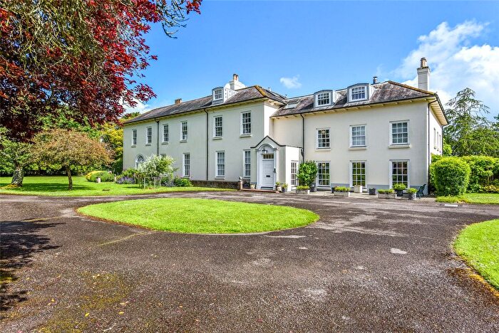 3 Bedroom Flat For Sale In Salthill Road, Chichester, West Sussex, PO19