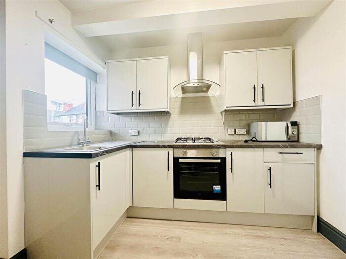3 Bedroom Flat To Rent In Trent Bridge Buildings, Nottingham, NG2