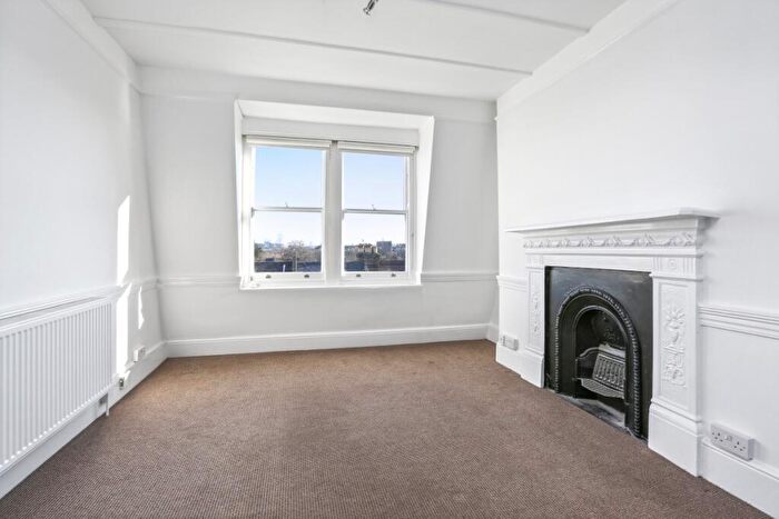 2 Bedroom Apartment To Rent In Fairmead Road London, N19