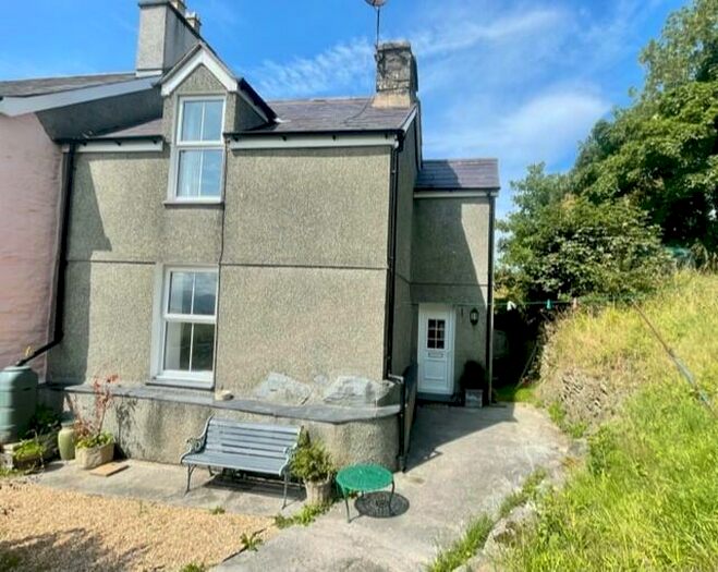 2 Bedroom Semi-Detached House To Rent In Bryn Rhys, Glan Conwy, LL28