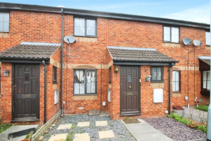 2 Bedroom House To Rent In Howard Close, Wilstead, Bedford, MK45