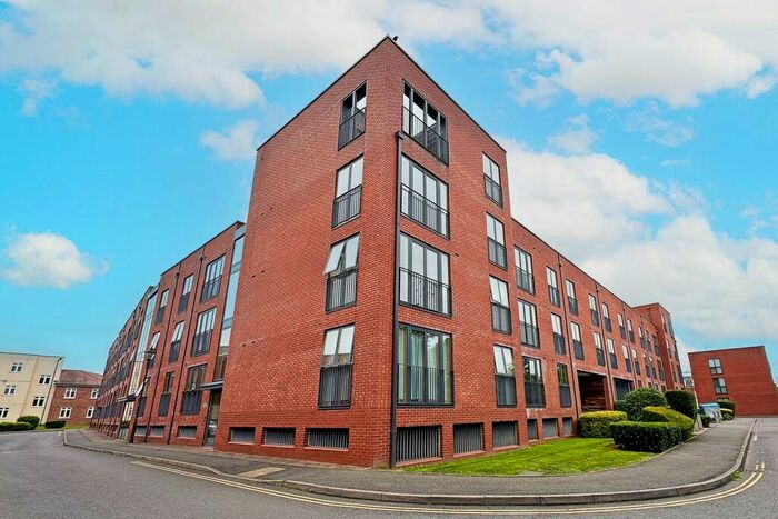 2 Bedroom Apartment To Rent In Ascote Lane, Dickens Heath, B90