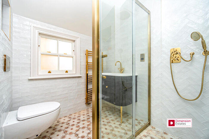 5 Bedroom Terraced House To Rent In Maury Road, Stoke Newington, Hackney, N16