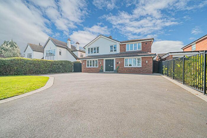 5 Bedroom Detached House For Sale In Dingle Lane, Solihull, B91