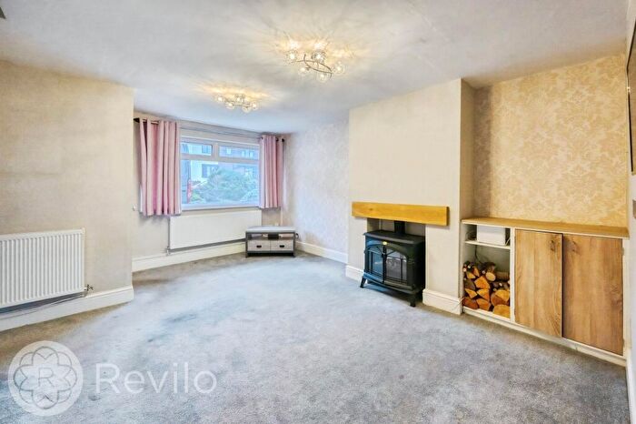 3 Bedroom Semi Detached House For Sale In Eafield Avenue, Milnrow, OL16