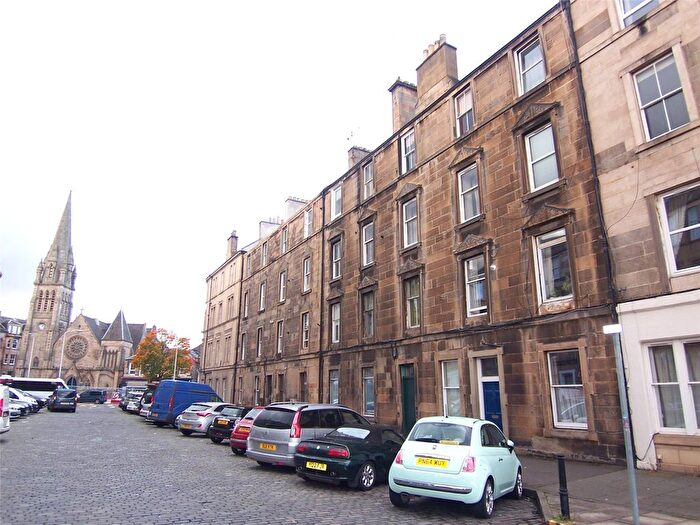 2 Bedroom Flat To Rent In () Iona Street, Edinburgh, EH6