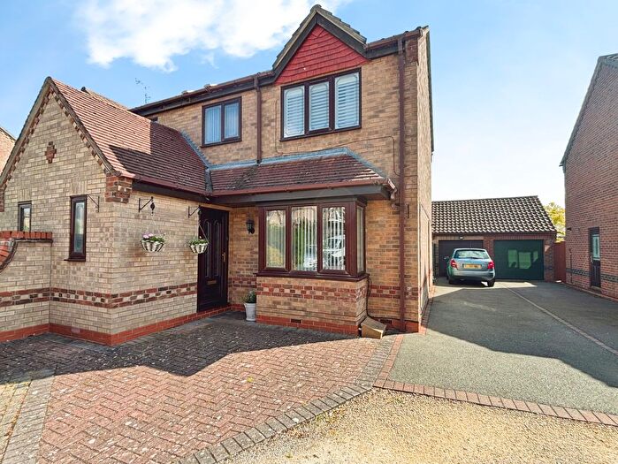 3 Bedroom Semi-Detached House For Sale In Bramble Court, Nettleham, LN2
