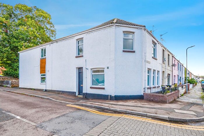 1 Bedroom Flat For Sale In Fairleigh Road, Cardiff, CF11