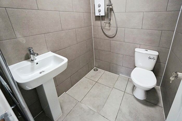 4 Bedroom Bungalow For Sale In Bailey Road, Bilston, WV14