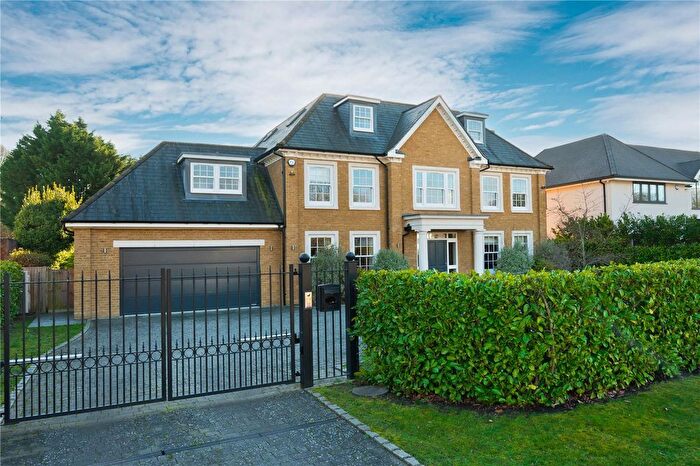 6 Bedroom Detached House To Rent In Silverdale Avenue, Walton-On-Thames, Surrey, KT12