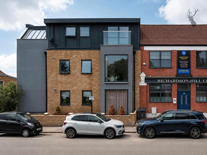 2 Bedroom Flat For Sale In Cart Lane, London, E4