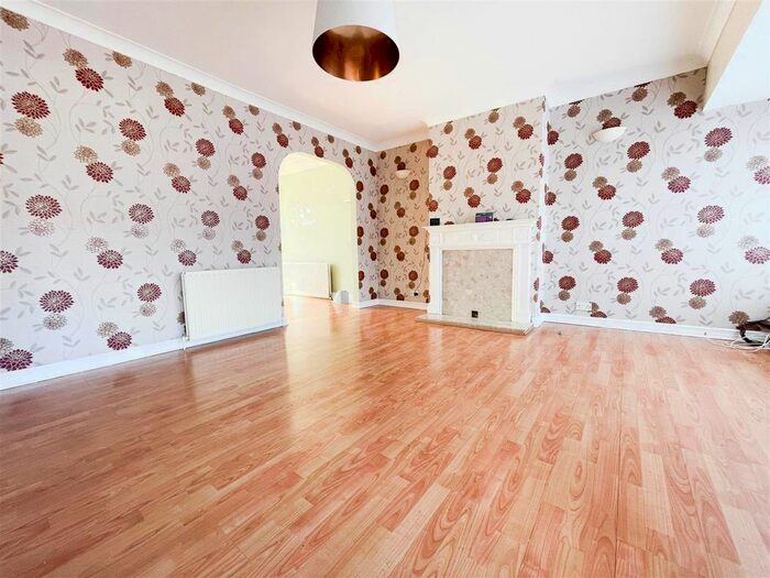 3 Bedroom Terraced House To Rent In Bryanston Road, Tilbury, RM18