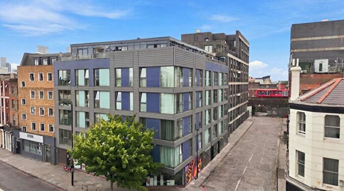 2 Bedroom Flat For Sale In Wheelers House, London, E14