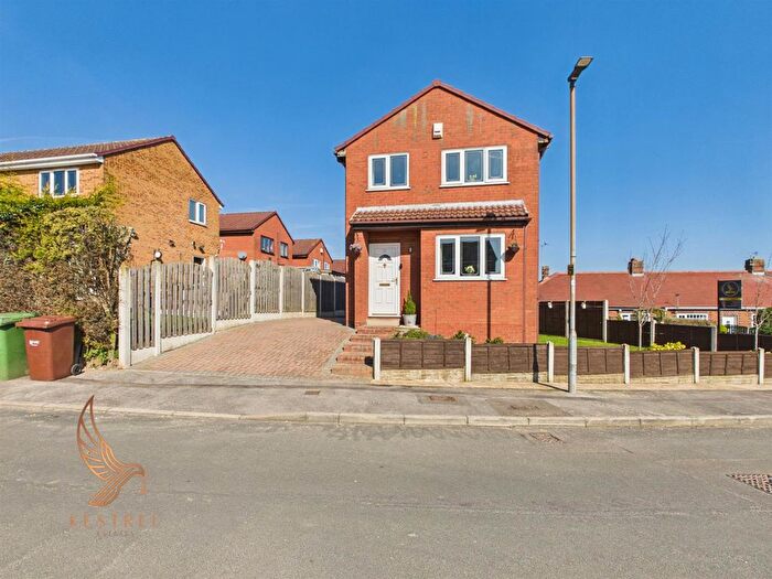 3 Bedroom Detached House For Sale In Elder Avenue, Upton, WF9